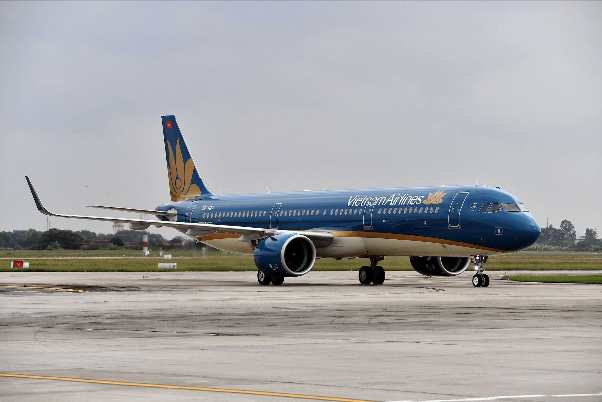Vietnam Airlines điều chỉnh và hủy một số chuyến bay, nguyên nhân liên quan tới bão số 10 Bualoi- Ảnh 2.