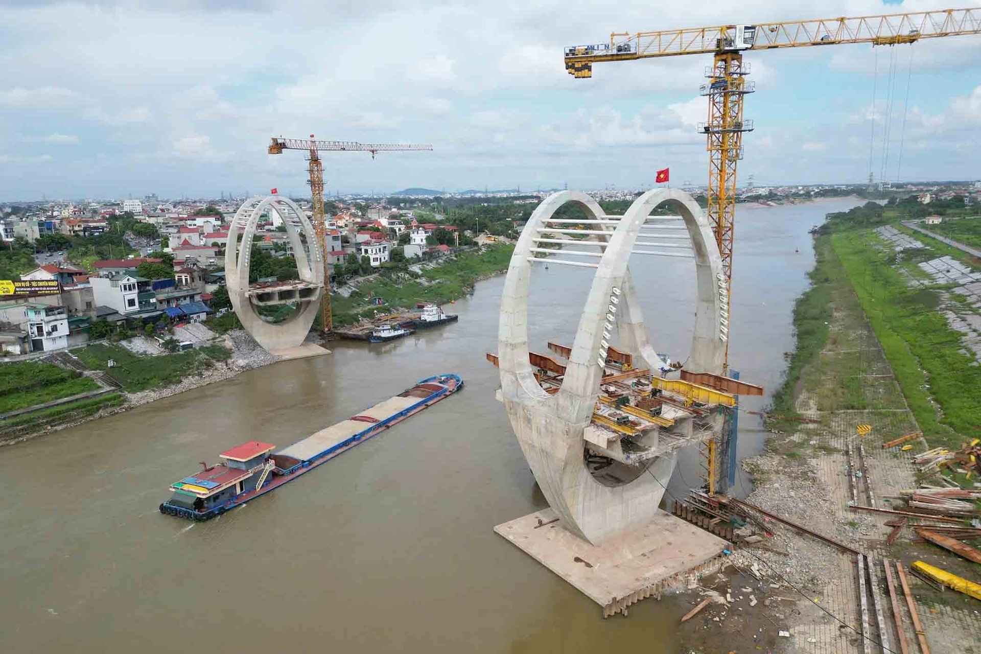 Tin vui tại cây cầu "Giao duyên" 1.800 tỷ đồng thay thế cầu Đuống 123 năm tuổi: DN nào đứng sau?