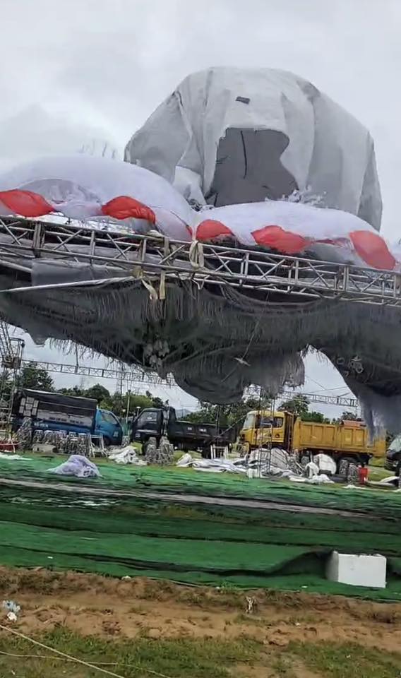 Xót xa rạp cưới ở Đà Nẵng bị gió quật te tua trong bão số 10- Ảnh 9. Xót xa rạp cưới ở Đà Nẵng bị gió quật te tua trong bão số 10- Ảnh 9.