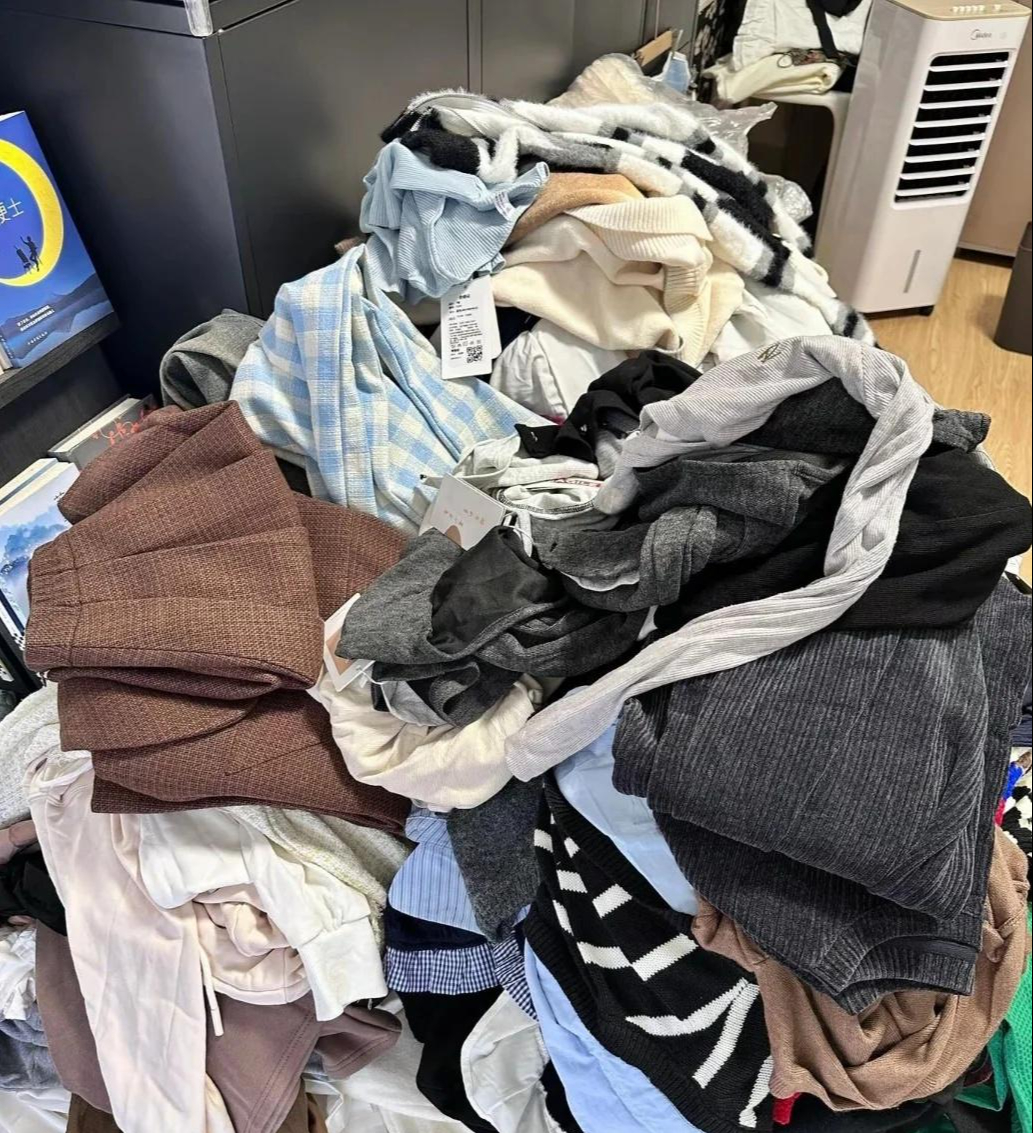 Ngoài 50 tuổi, đừng tiếc 6 món đồ này - buông bỏ đi bạn sẽ thấy nhà cửa gọn gàng, tinh thần nhẹ nhõm hẳn- Ảnh 4. Ngoài 50 tuổi, đừng tiếc 6 món đồ này - buông bỏ đi bạn sẽ thấy nhà cửa gọn gàng, tinh thần nhẹ nhõm hẳn- Ảnh 4.