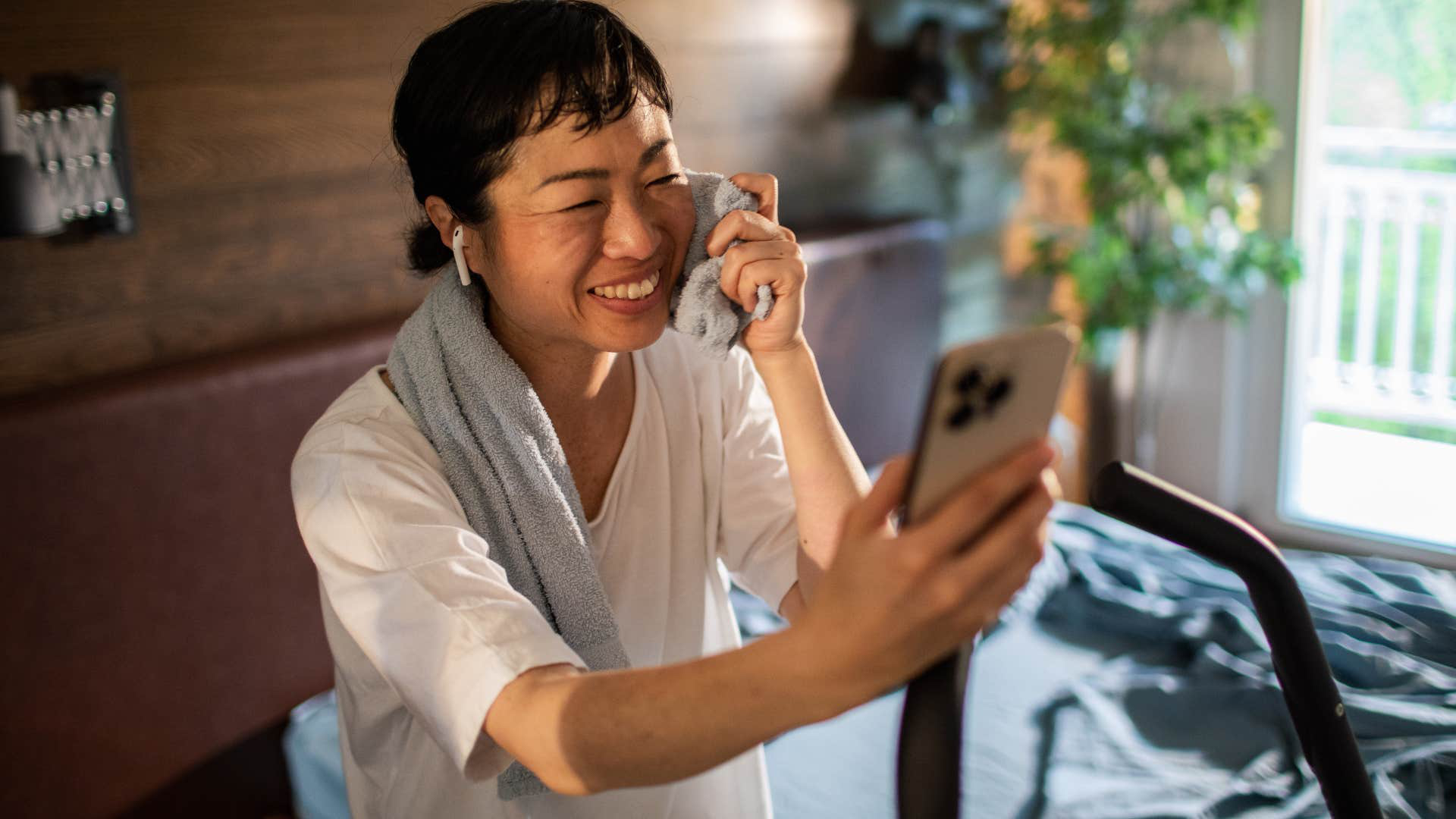 9 sai lầm khi vệ sinh khiến cơ thể bạn "bốc mùi" - Ảnh 5. 9 sai lầm khi vệ sinh khiến cơ thể bạn "bốc mùi" - Ảnh 5.