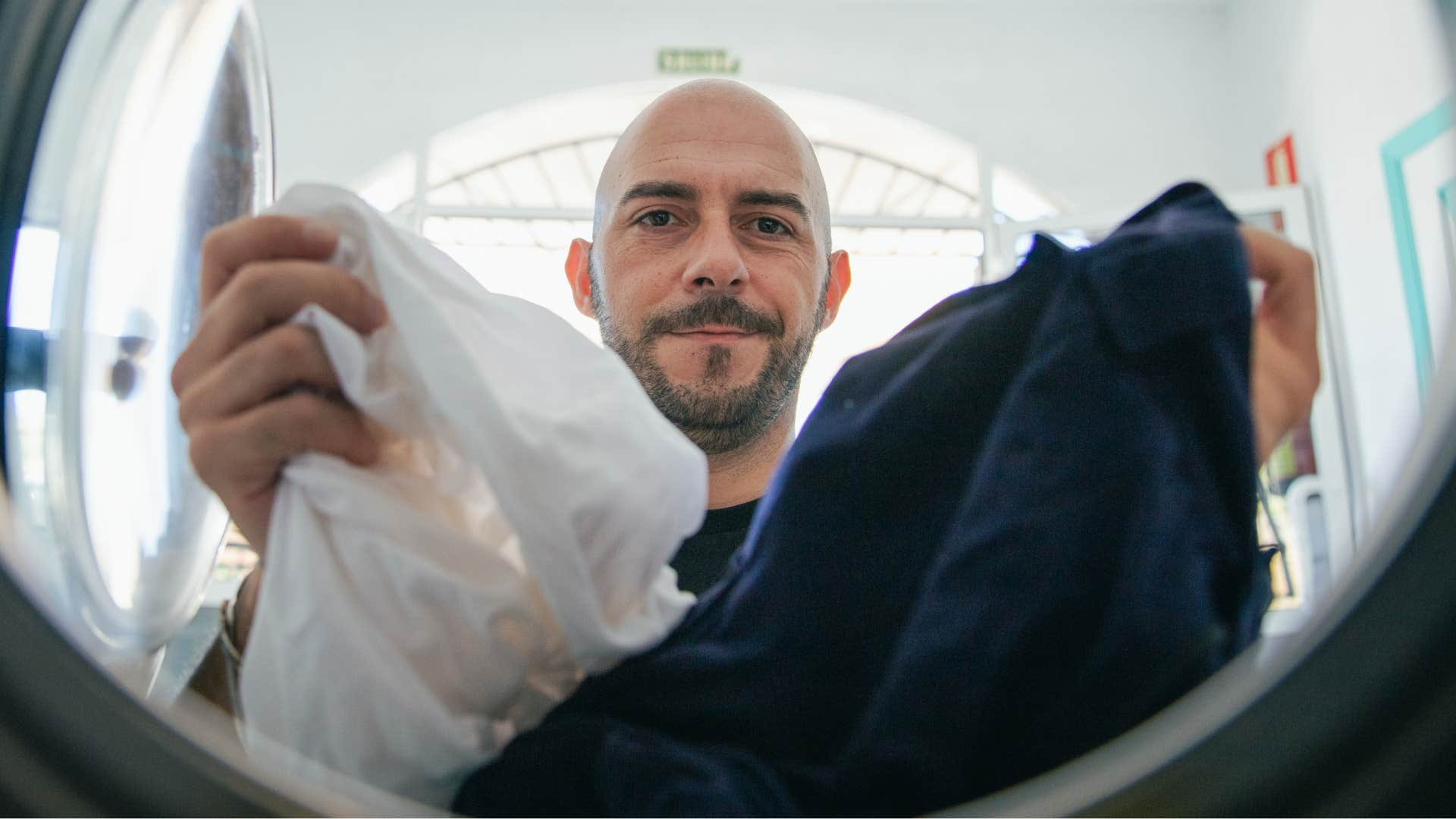 9 sai lầm khi vệ sinh khiến cơ thể bạn "bốc mùi" - Ảnh 2. 9 sai lầm khi vệ sinh khiến cơ thể bạn "bốc mùi" - Ảnh 2.