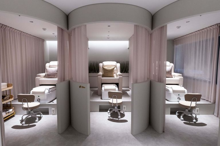 Rút ví trả 1,3 tỷ để tha hồ được ngủ bù, gội đầu và massage sau sinh: Chuẩn giàu mới của các mom châu Á- Ảnh 4. Rút ví trả 1,3 tỷ để tha hồ được ngủ bù, gội đầu và massage sau sinh: Chuẩn giàu mới của các mom châu Á- Ảnh 4.