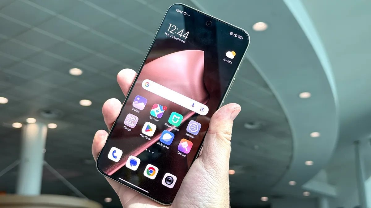 Rẻ hơn cả chục triệu, mẫu điện thoại này của Xiaomi đang "đe dọa ngôi vương" thuộc về iPhone và Samsung- Ảnh 1.