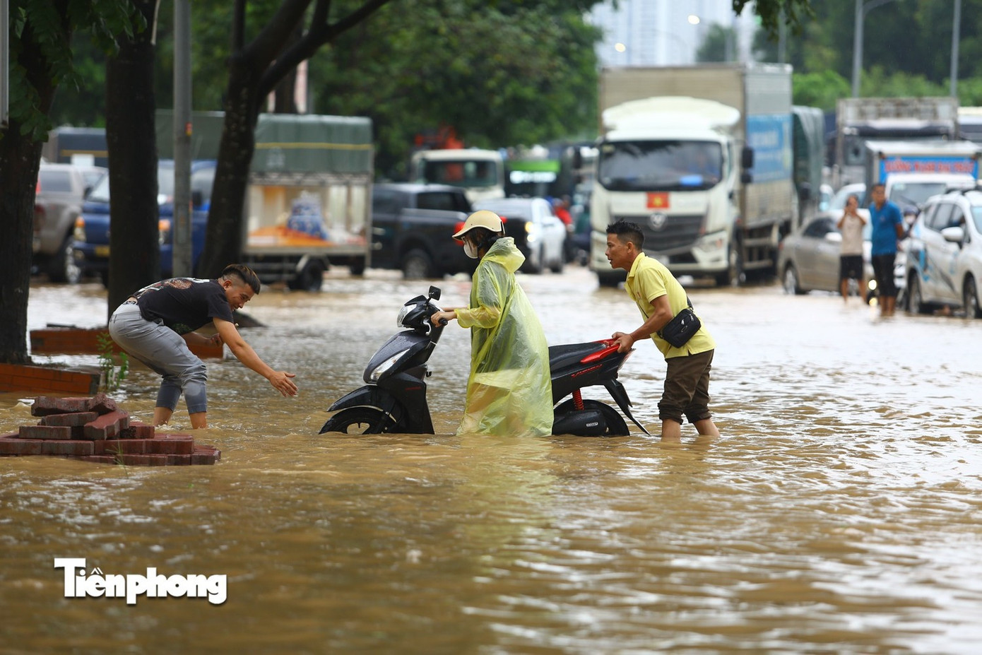 Hà Nội có thể mưa trên 350mm, nguy cơ ngập lụt diện rộng- Ảnh 1.