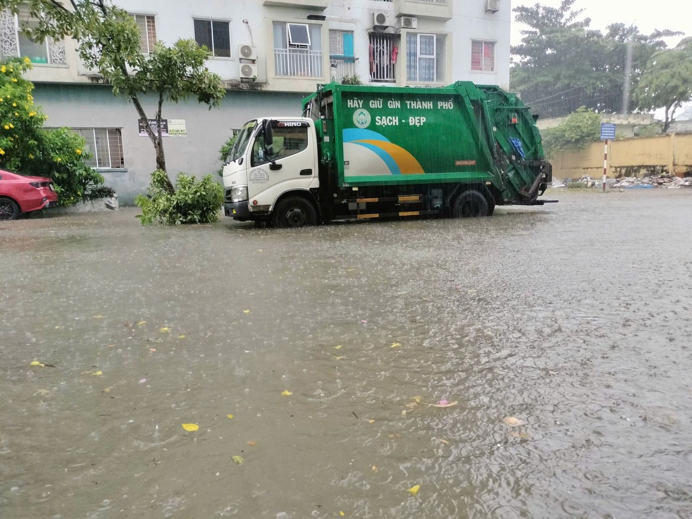 Bão đổ bộ đêm nay với cường độ mạnh, hướng di chuyển bất lợi- Ảnh 2.