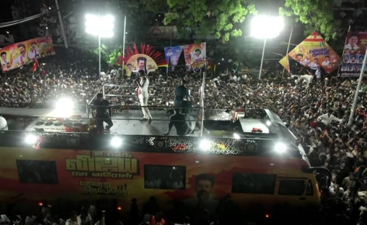 Giẫm đạp kinh hoàng tại Ấn Độ vì “thần tượng” đến muộn- Ảnh 2. Giẫm đạp kinh hoàng tại Ấn Độ vì “thần tượng” đến muộn- Ảnh 2.