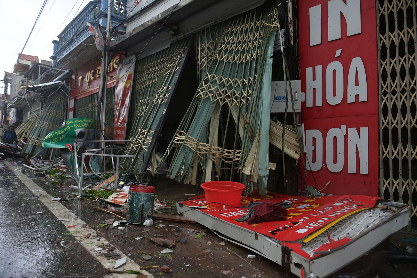 Ninh Bình công bố tình huống khẩn cấp về sự cố đê biển, Tây Bắc lên phương án phòng chống lũ- Ảnh 7.