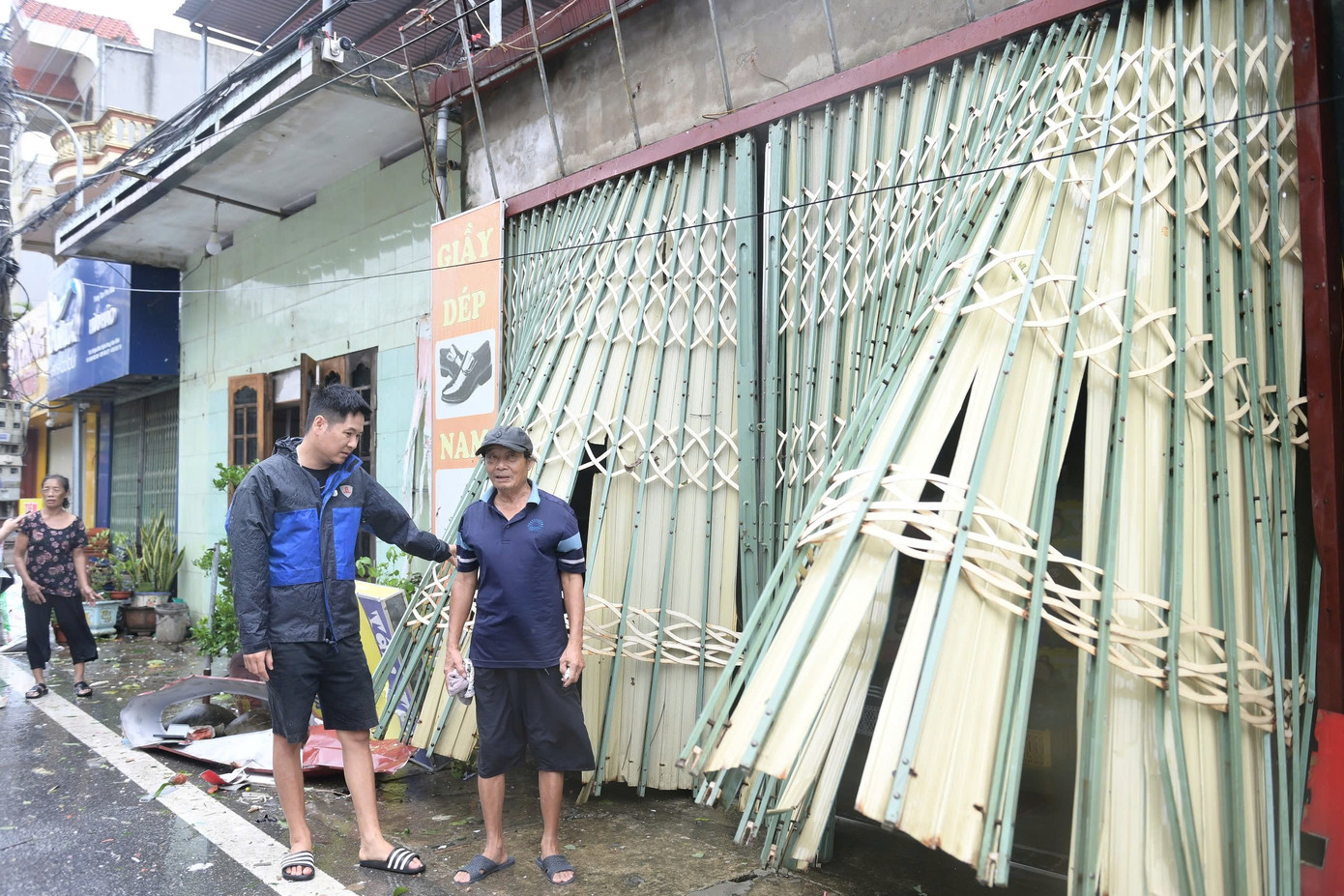 Ninh Bình công bố tình huống khẩn cấp về sự cố đê biển, Tây Bắc lên phương án phòng chống lũ- Ảnh 6.