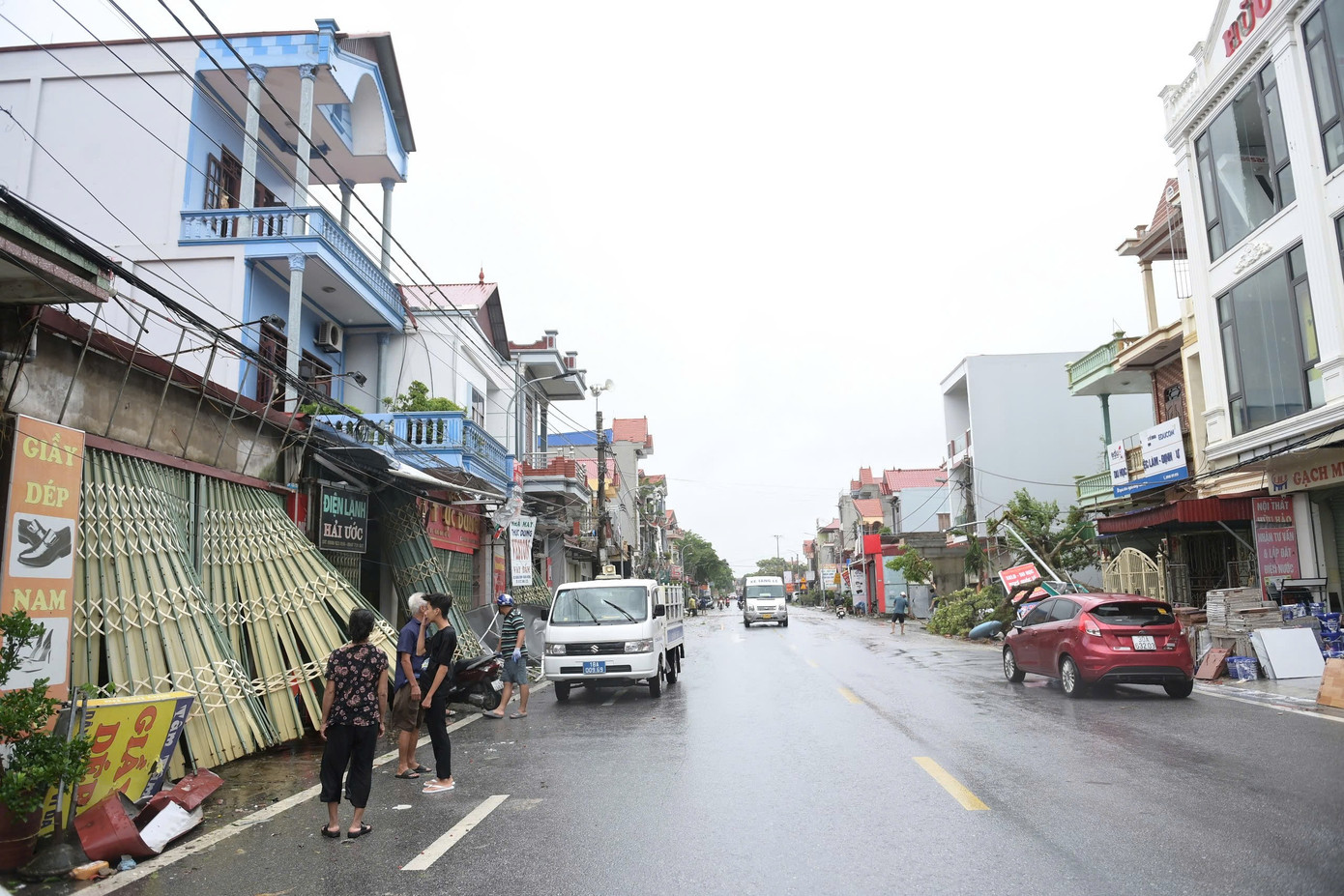 Ninh Bình công bố tình huống khẩn cấp về sự cố đê biển, Tây Bắc lên phương án phòng chống lũ- Ảnh 8.