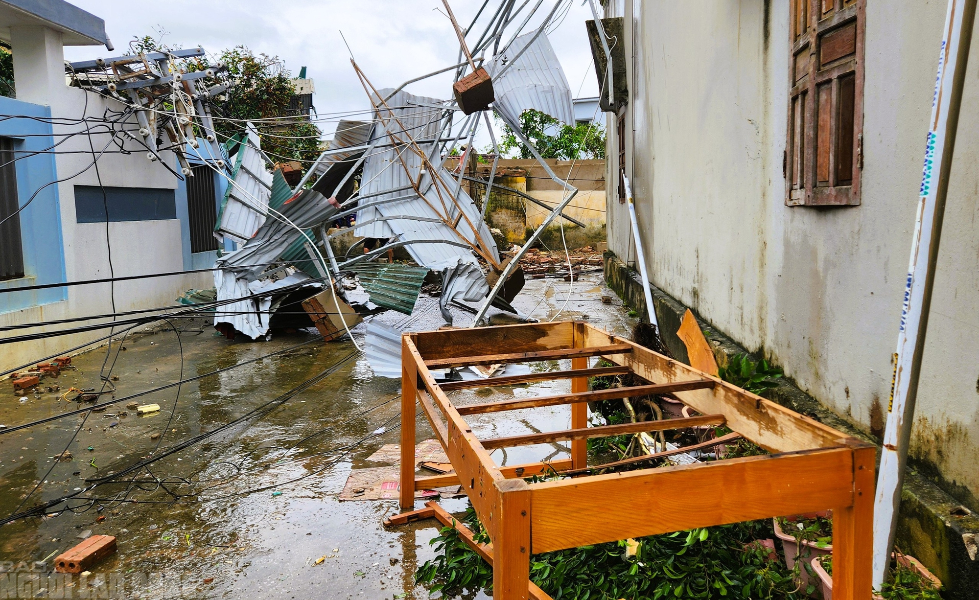 Hiện trường tan hoang sau trận lốc xoáy kinh hoàng ở Thanh Hóa- Ảnh 20.