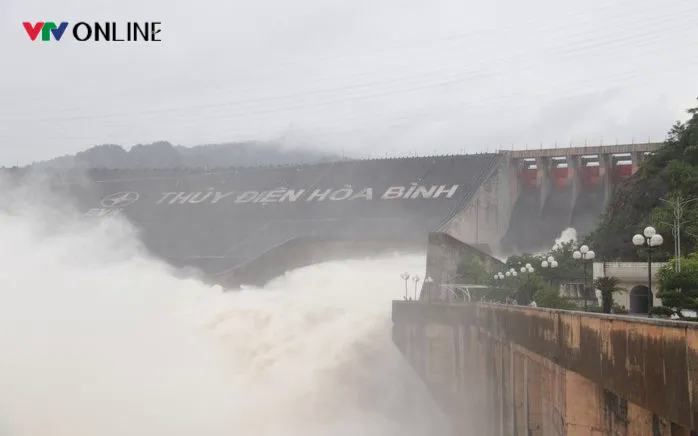 Khẩn cấp xả lũ hồ Hòa Bình từ 20h ngày 29/9, yêu cầu 6 địa phương chủ động ứng phó- Ảnh 1.
