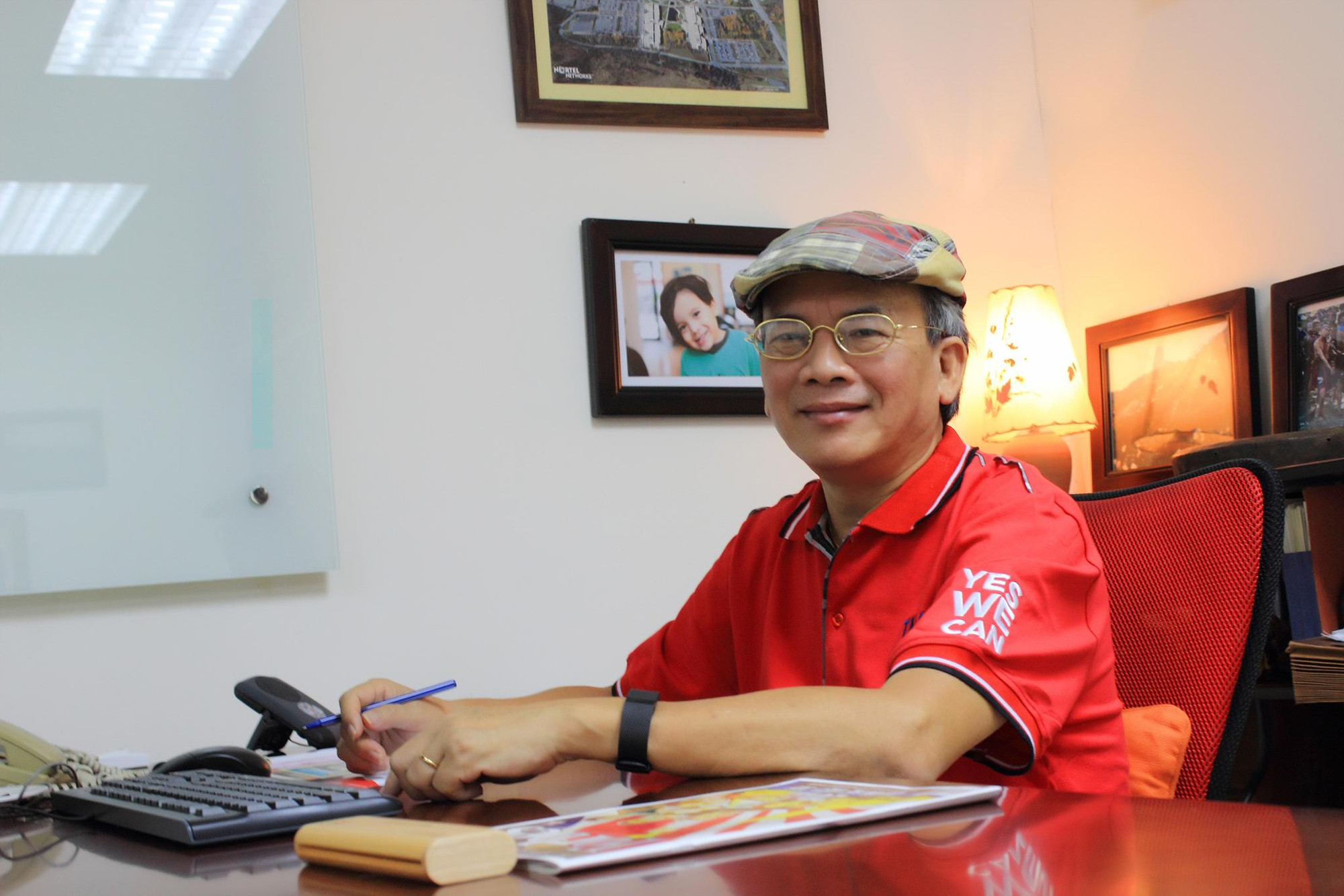 Dấu chân 2 'đoàn quân' hồi hương xây dựng kinh tế Việt Nam: Người từ Đông Âu dựng 'móng và cột', người từ Bắc Mỹ xây 'mái và nội thất số'- Ảnh 10. Dấu chân 2 'đoàn quân' hồi hương xây dựng kinh tế Việt Nam: Người từ Đông Âu dựng 'móng và cột', người từ Bắc Mỹ xây 'mái và nội thất số'- Ảnh 10.