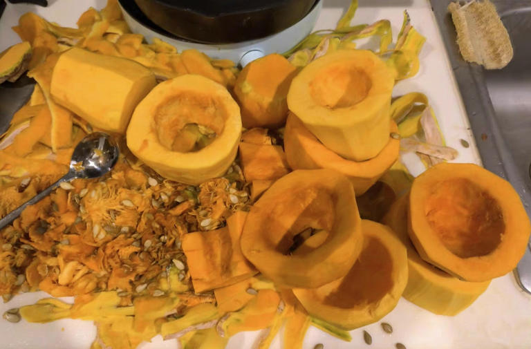 Nhà nông nói thẳng: 5 loại rau củ "không cần thuốc trừ sâu" lại bổ như sâm, cứ yên tâm mà mua- Ảnh 2.