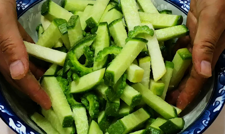 Nhà nông nói thẳng: 5 loại rau củ "không cần thuốc trừ sâu" lại bổ như sâm, cứ yên tâm mà mua- Ảnh 4.