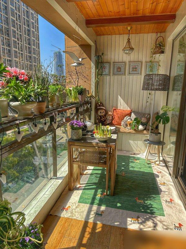 Người phụ nữ trung niên biến ban công nhỏ thành quán trà tuyệt đẹp: Góc thiền giữa phố thị khiến ai cũng mơ ước- Ảnh 5. Người phụ nữ trung niên biến ban công nhỏ thành quán trà tuyệt đẹp: Góc thiền giữa phố thị khiến ai cũng mơ ước- Ảnh 5.