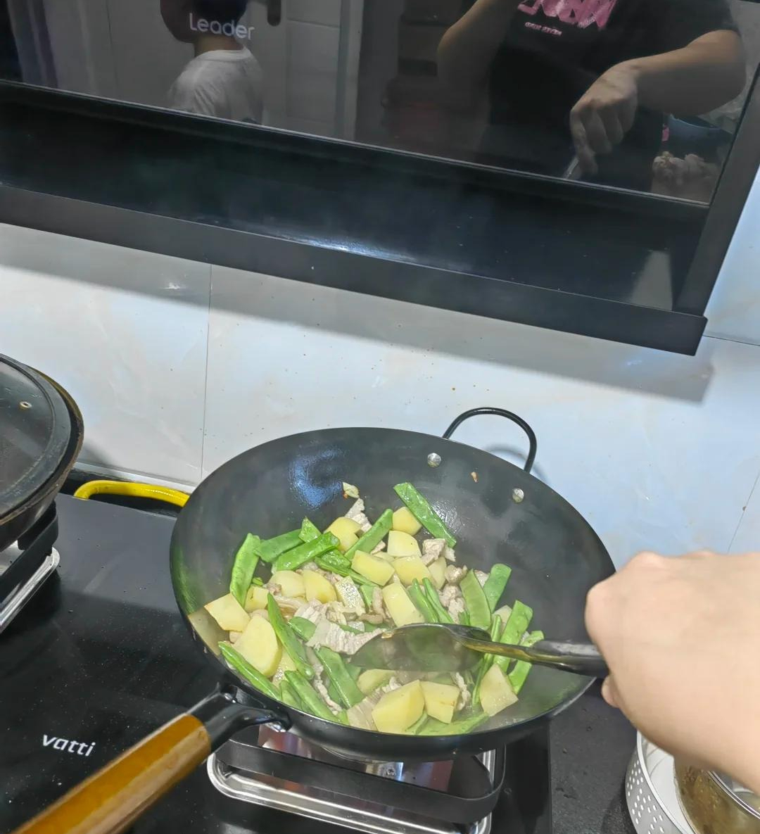 6 thói quen nhà bếp càng tiết kiệm càng rước bệnh, dừng ngay trước khi quá muộn- Ảnh 2. 6 thói quen nhà bếp càng tiết kiệm càng rước bệnh, dừng ngay trước khi quá muộn- Ảnh 2.