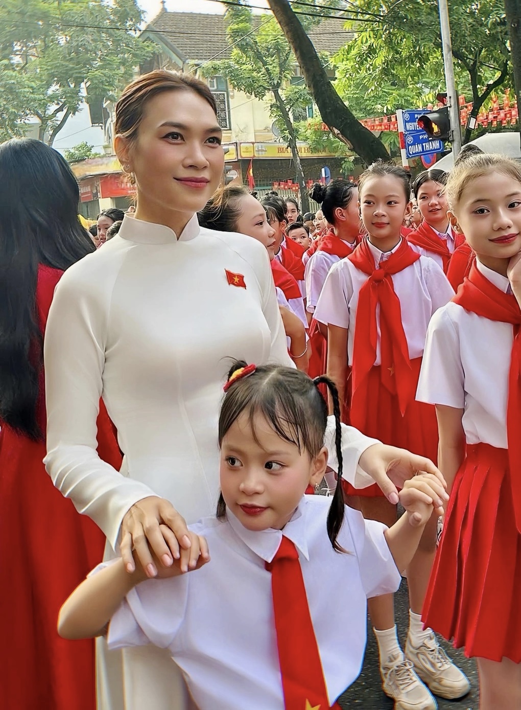 ‘Hoạ mi tóc nâu’ Mỹ Tâm: Nữ doanh nhân kín tiếng, sở hữu khối tài sản khủng - Ảnh 2.