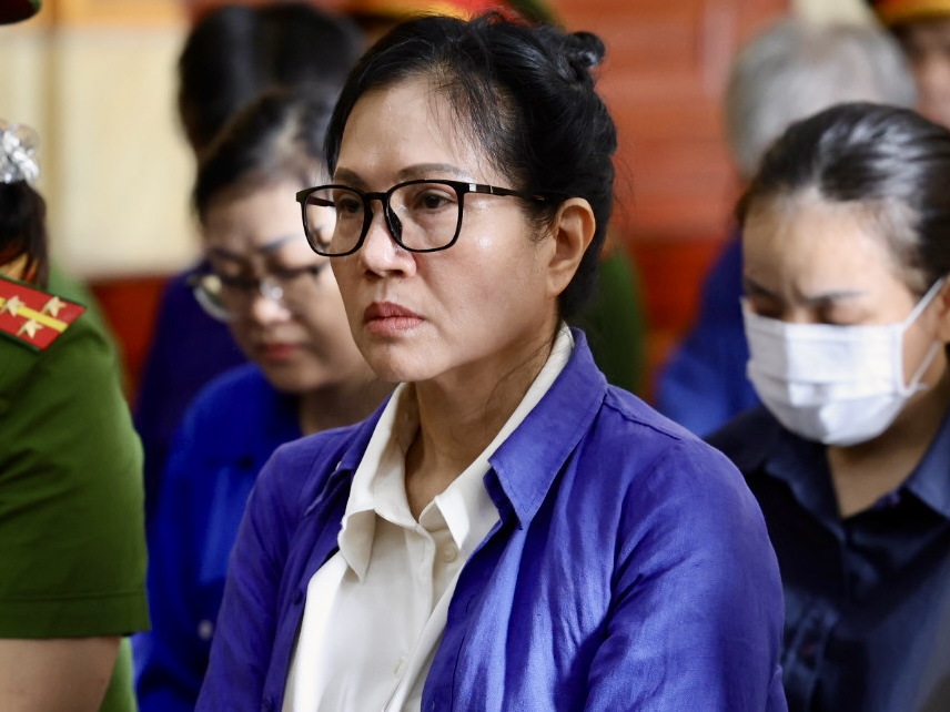 Gần 3 năm lũng đoạn thị trường vàng: Cựu Tổng giám đốc SJC lãnh 25 năm tù- Ảnh 2. Gần 3 năm lũng đoạn thị trường vàng: Cựu Tổng giám đốc SJC lãnh 25 năm tù- Ảnh 2.