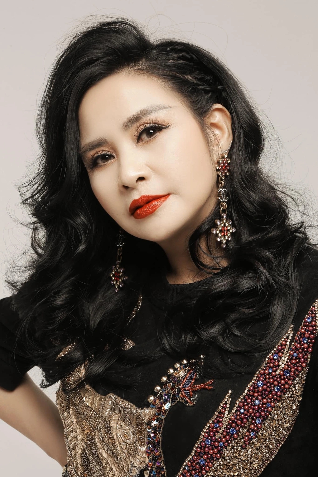 Diva đầu tiên được phong NSND: Sở hữu nhà mặt tiền Tây Hồ cực xịn, sau 3 lần đò đã tìm thấy hạnh phúc- Ảnh 4. Diva đầu tiên được phong NSND: Sở hữu nhà mặt tiền Tây Hồ cực xịn, sau 3 lần đò đã tìm thấy hạnh phúc- Ảnh 4.