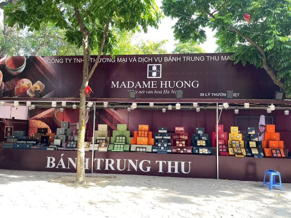 Hé mở về doanh nghiệp có 5 lao động đứng sau thương hiệu bánh trung thu Madame Huong- Ảnh 1.