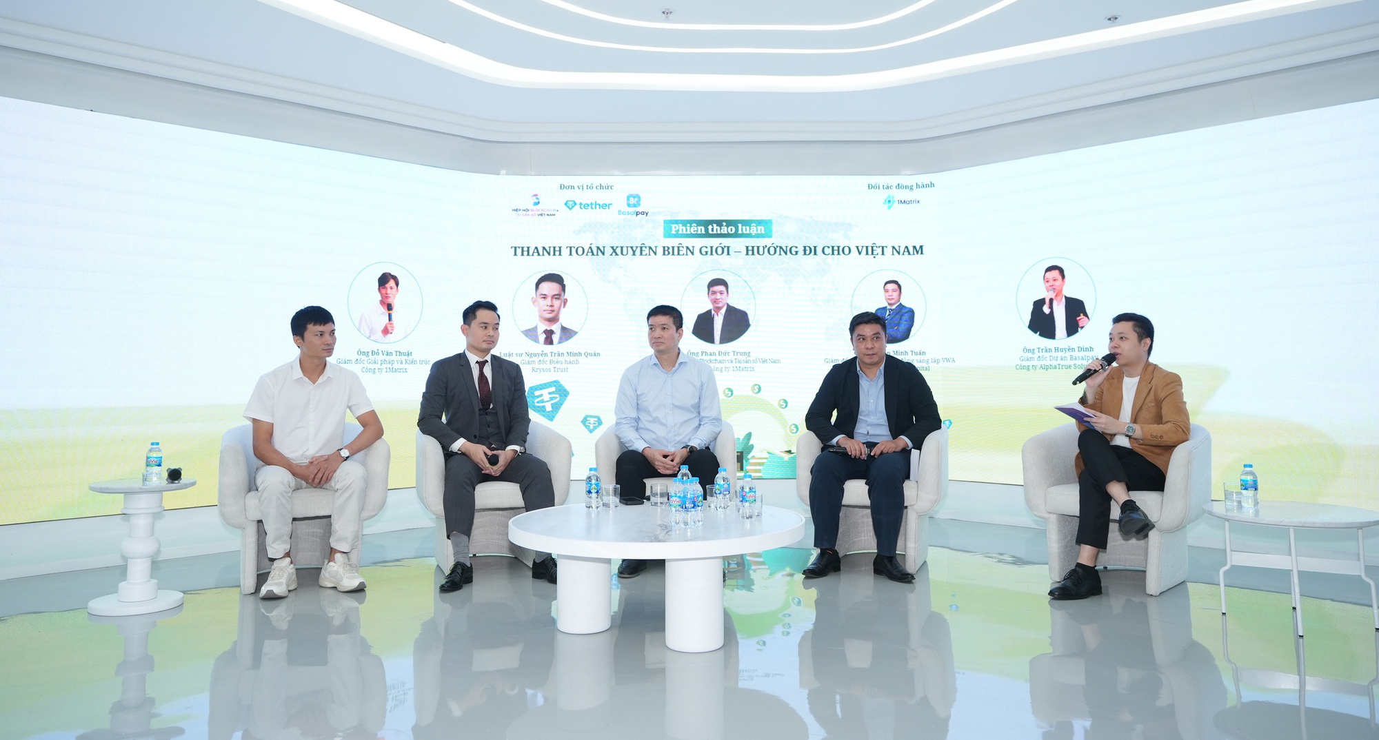 Lãnh đạo VBA: Chi phí xử lý giao dịch xuyên biên giới có thể giảm tới 60% nếu áp dụng hạ tầng blockchain thay SWIFT - Ảnh 3.