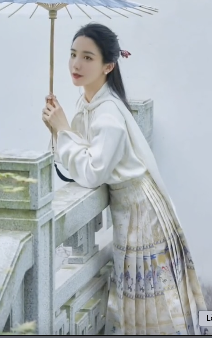 Sở hữu biệt viện 1.200m2 giữa thành phố “tấc đất tấc vàng”, người phụ nữ U35: “Phải dùng ô tô đi lại vì nhà rộng quá” - Ảnh 5. Sở hữu biệt viện 1.200m2 giữa thành phố “tấc đất tấc vàng”, người phụ nữ U35: “Phải dùng ô tô đi lại vì nhà rộng quá” - Ảnh 5.