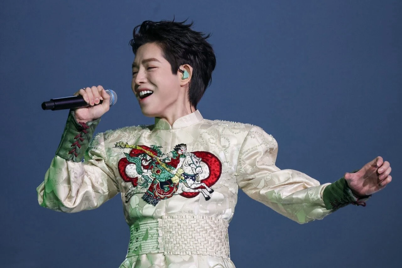 Sao nam từng là "ông hoàng nhạc cưới", nay vượt thị phi, bứt phá thắng lớn giữa đất Nga: Được đích thân Thủ tướng khen ngợi - Ảnh 8.