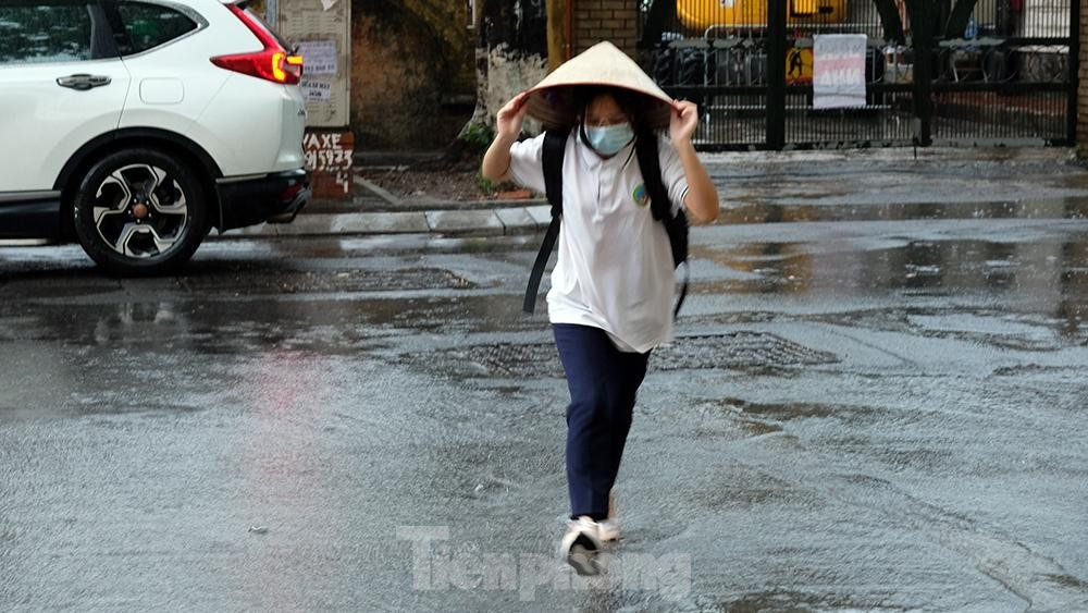 Hà Nội: Học sinh toàn thành phố nghỉ học ngày mai- Ảnh 1. Hà Nội: Học sinh toàn thành phố nghỉ học ngày mai- Ảnh 1.