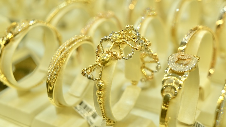 Giá vàng hôm nay 1/10: Chưa ngừng tăng, lên mức cao nhất lịch sử- Ảnh 1.