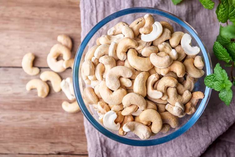 Rau bina nổi tiếng nhiều sắt hơn thịt bò nhưng 10 loại thực phẩm này còn giàu sắt hơn cả rau bina: Toàn thứ phổ biến ở chợ Việt- Ảnh 8. Rau bina nổi tiếng nhiều sắt hơn thịt bò nhưng 10 loại thực phẩm này còn giàu sắt hơn cả rau bina: Toàn thứ phổ biến ở chợ Việt- Ảnh 8.