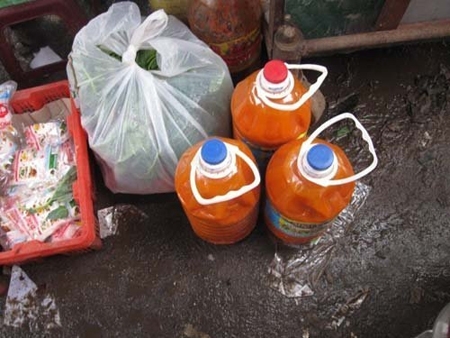 Đừng dùng chai nhựa này để đựng đồ nữa, đến lúc ung thư mới hối hận thì đã muộn!- Ảnh 1. Đừng dùng chai nhựa này để đựng đồ nữa, đến lúc ung thư mới hối hận thì đã muộn!- Ảnh 1.