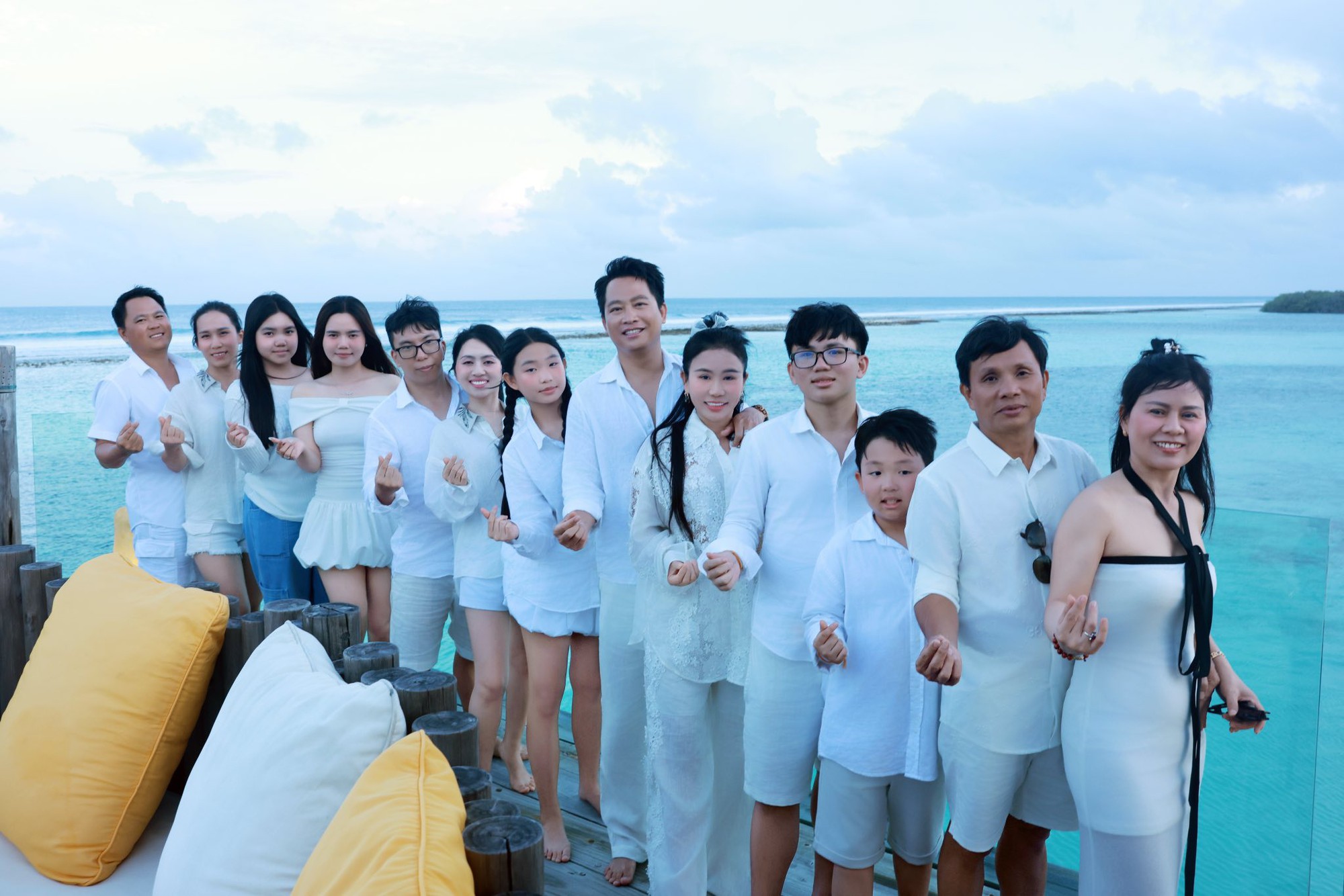 Sinh nhật tiền tỷ ở Maldives và bí mật hôn nhân của vợ chồng "bà trùm" ngành thẩm mỹ- Ảnh 2.