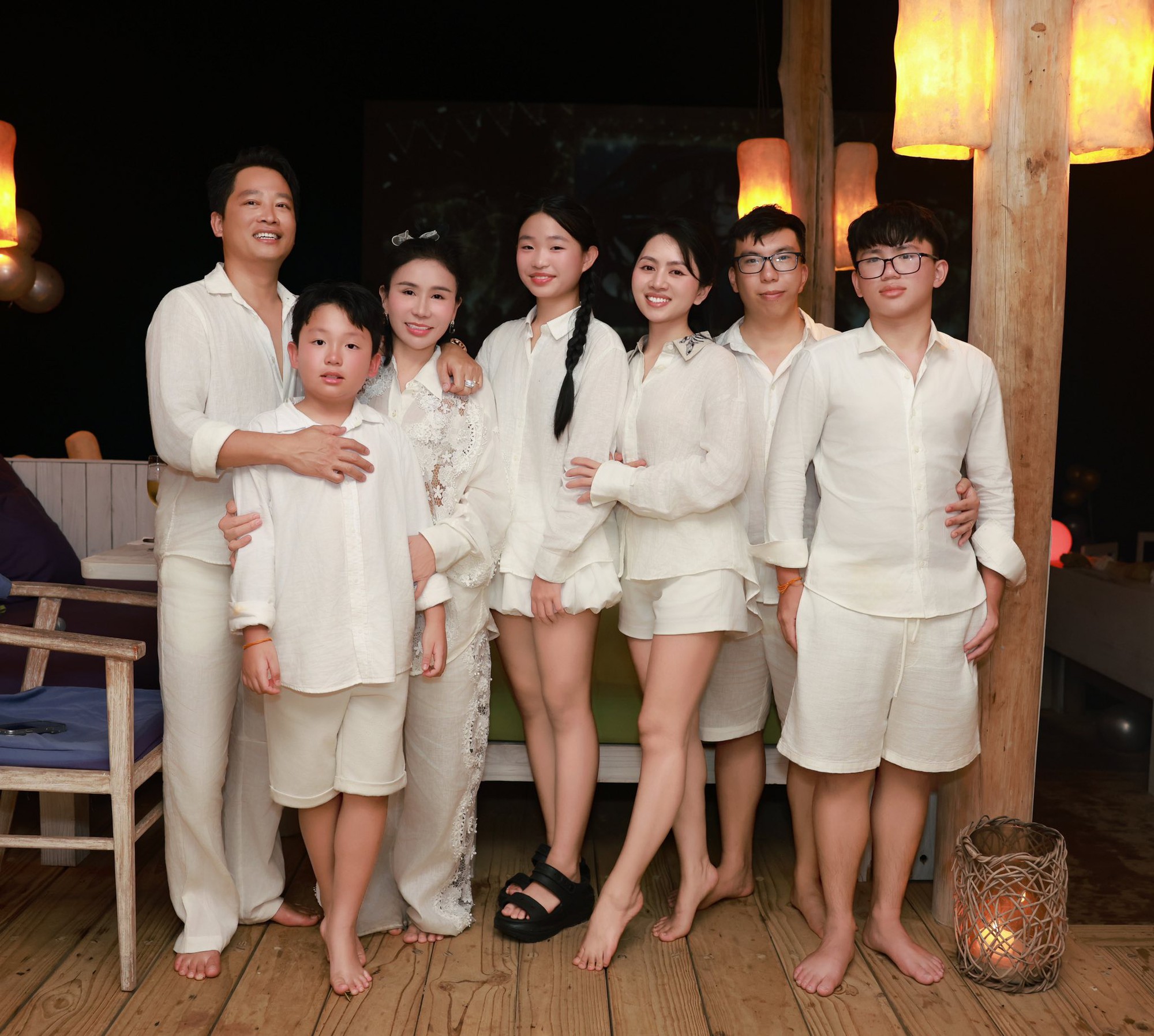 Sinh nhật tiền tỷ ở Maldives và bí mật hôn nhân của vợ chồng "bà trùm" ngành thẩm mỹ- Ảnh 4.