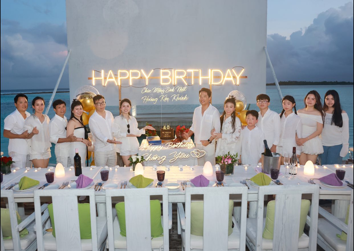 Sinh nhật tiền tỷ ở Maldives và bí mật hôn nhân của vợ chồng "bà trùm" ngành thẩm mỹ- Ảnh 1.