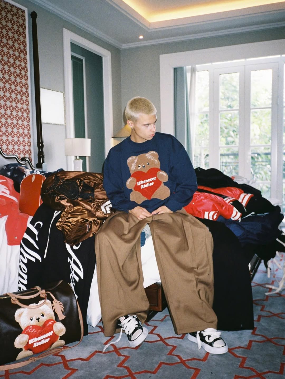 Local brand Việt hot nức tiếng bỗng bị khách quay lưng tố đạo nhái, ngáo giá, bán hàng thái độ- Ảnh 1. Local brand Việt hot nức tiếng bỗng bị khách quay lưng tố đạo nhái, ngáo giá, bán hàng thái độ- Ảnh 1.