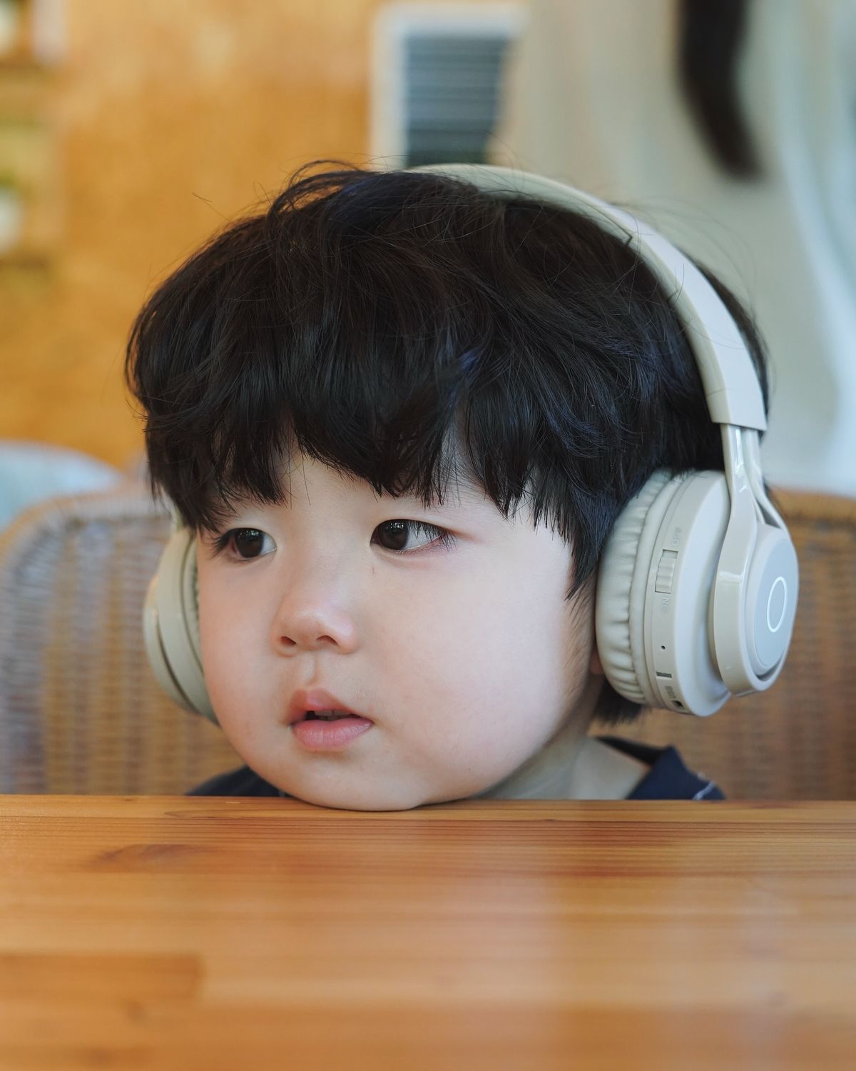 Những hành động của trẻ bị "dán nhãn" lỳ lợm, bướng bỉnh nhưng lại là biểu hiện sớm của tư duy độc lập, sáng tạo - Ảnh 2.