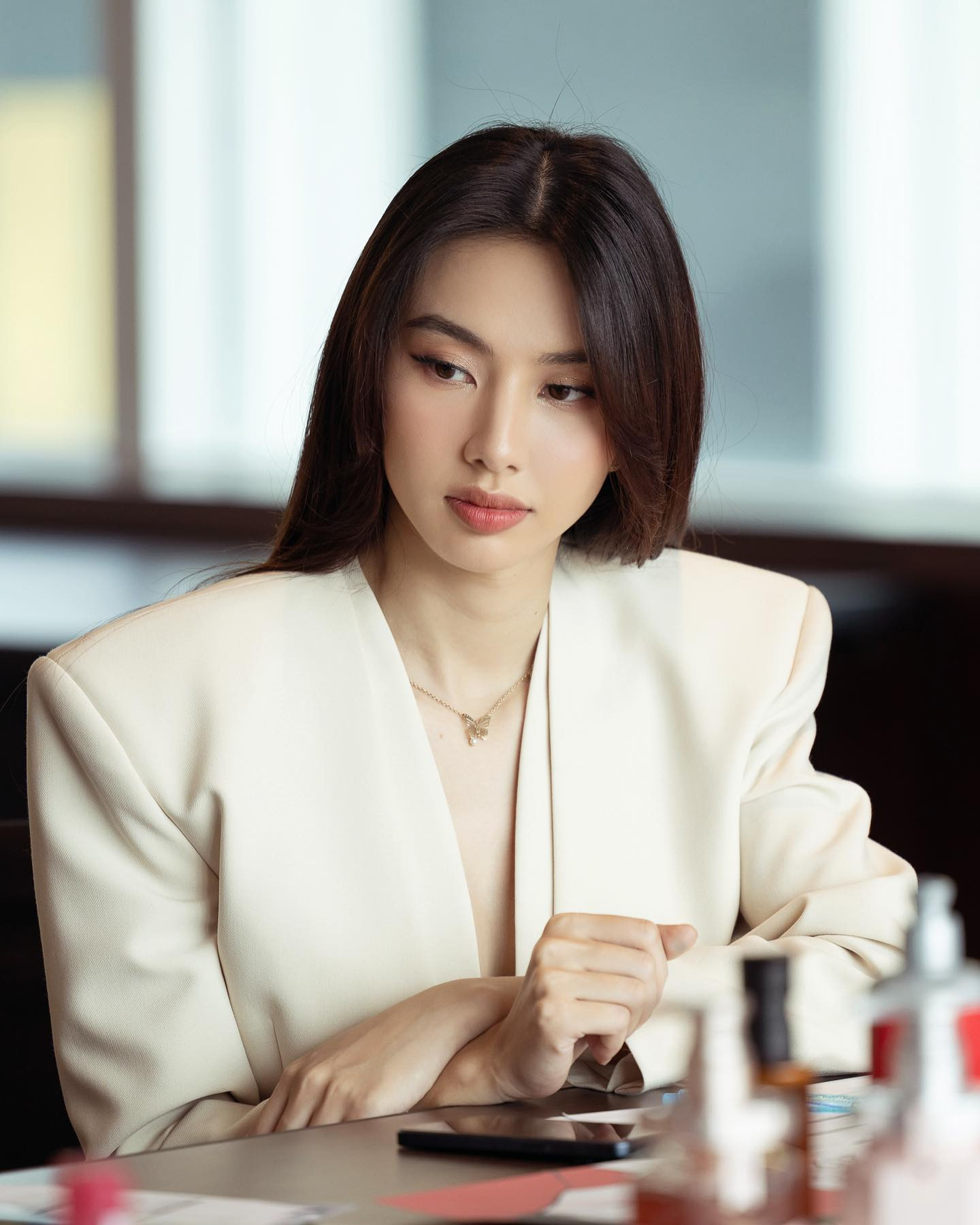 Toàn bộ quy trình Thuỳ Tiên làm hợp đồng trốn tránh trách nhiệm, 5 người của công ty Sen Vàng liên quan là những ai?- Ảnh 1.