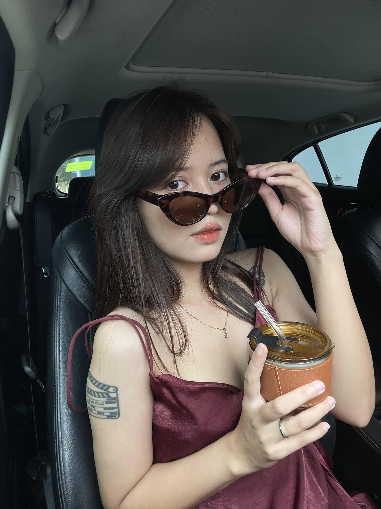 Không hề trùng hợp hơn khi vợ anh Tạ ngoài đời tên Yến, là thanh mai trúc mã, nhan sắc 0 điểm- Ảnh 6. Không hề trùng hợp hơn khi vợ anh Tạ ngoài đời tên Yến, là thanh mai trúc mã, nhan sắc 0 điểm- Ảnh 6.