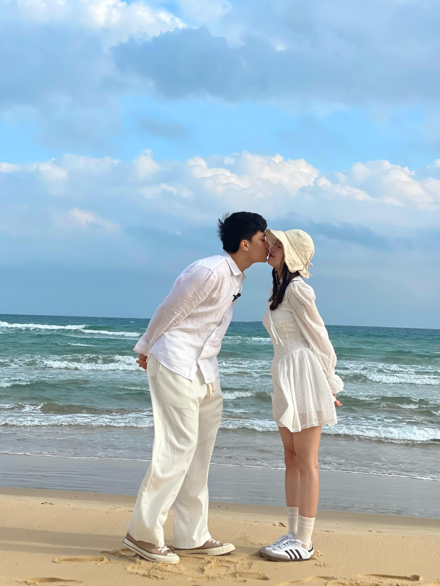 Không hề trùng hợp hơn khi vợ anh Tạ ngoài đời tên Yến, là thanh mai trúc mã, nhan sắc 0 điểm- Ảnh 3. Không hề trùng hợp hơn khi vợ anh Tạ ngoài đời tên Yến, là thanh mai trúc mã, nhan sắc 0 điểm- Ảnh 3.