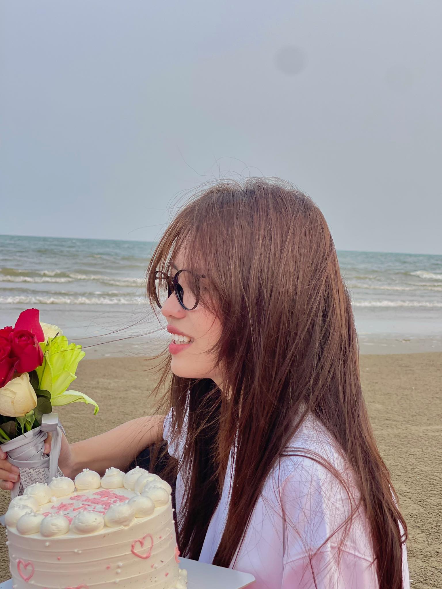Không hề trùng hợp hơn khi vợ anh Tạ ngoài đời tên Yến, là thanh mai trúc mã, nhan sắc 0 điểm- Ảnh 7. Không hề trùng hợp hơn khi vợ anh Tạ ngoài đời tên Yến, là thanh mai trúc mã, nhan sắc 0 điểm- Ảnh 7.
