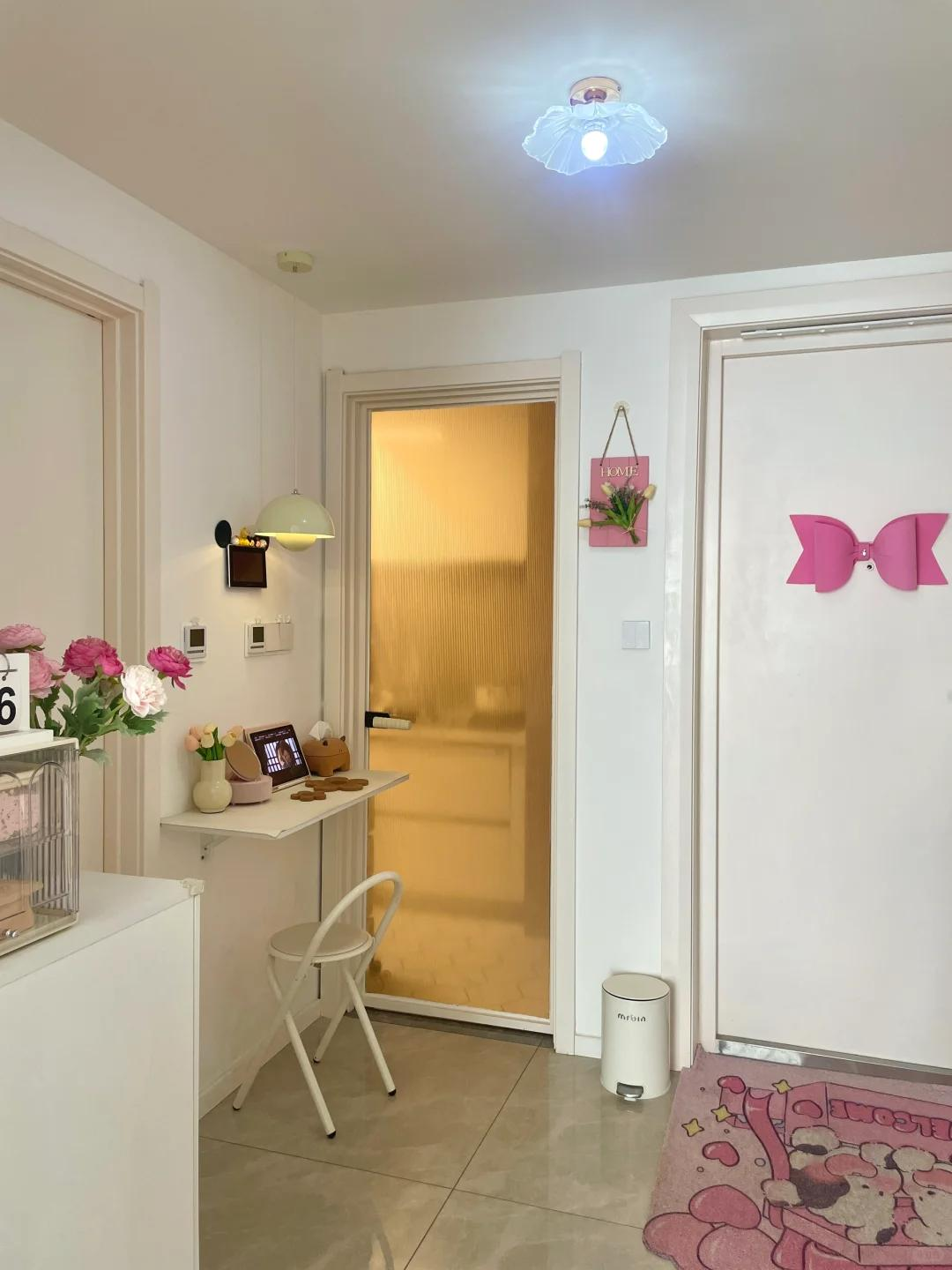 Cô gái làm việc 20 năm mua được căn hộ 12m²: Không gian nhỏ nhưng đẹp ngoạn mục, ai xem cũng trầm trồ- Ảnh 2. Cô gái làm việc 20 năm mua được căn hộ 12m²: Không gian nhỏ nhưng đẹp ngoạn mục, ai xem cũng trầm trồ- Ảnh 2.