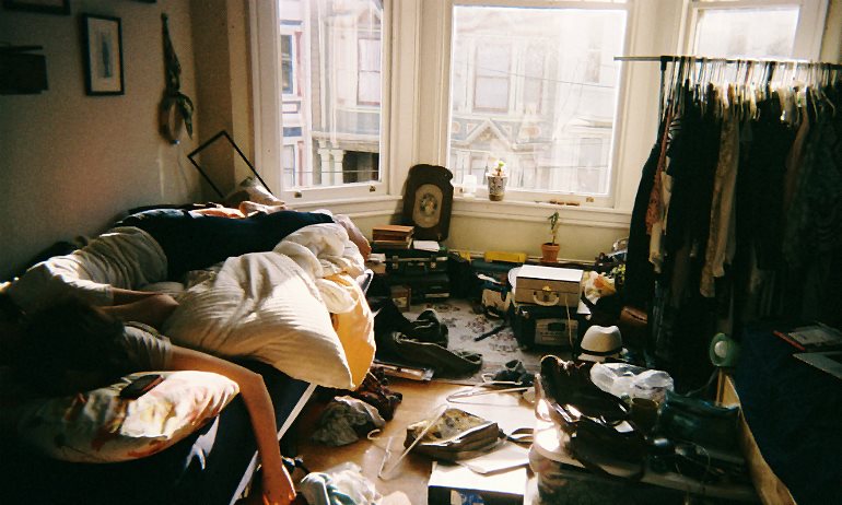 Bất ngờ: Phong thủy và khoa học tài chính cùng chỉ ra 5 ‘tử huyệt’ khiến tiền bốc hơi, tài lộc chảy ra ngoài - Ảnh 1.