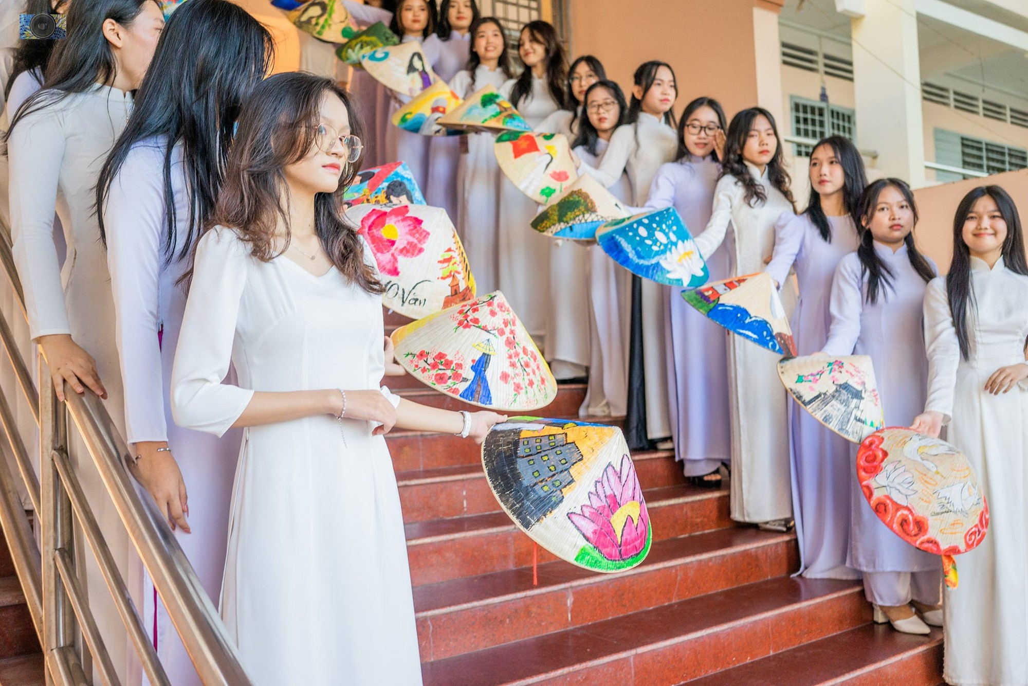 Ngôi trường miền Tây từng làm nên kỳ tích khi có 2 nữ sinh vô địch Đường Lên Đỉnh Olympia, học trò liên tục ẵm giải quốc gia- Ảnh 7.