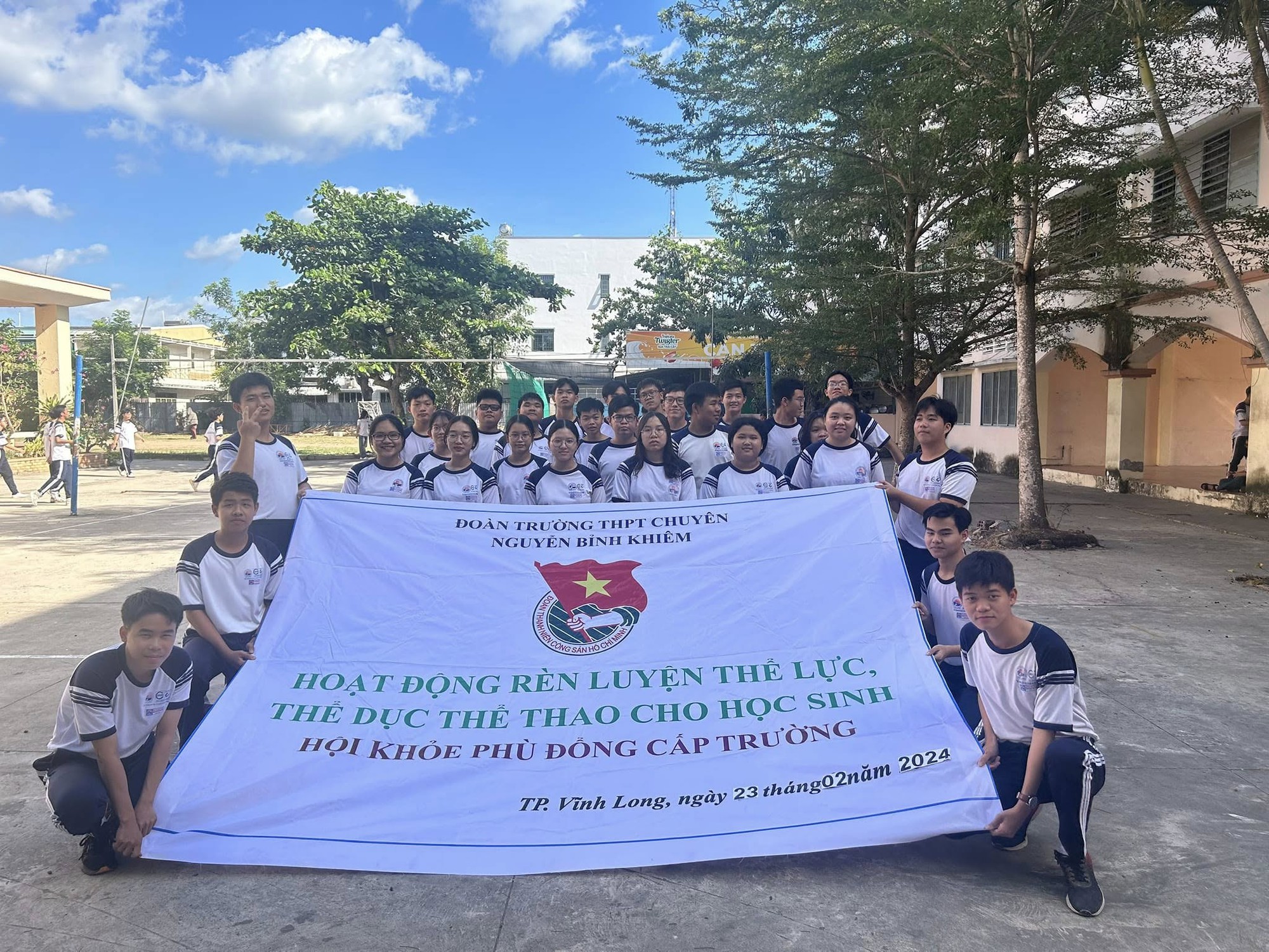 Ngôi trường miền Tây từng làm nên kỳ tích khi có 2 nữ sinh vô địch Đường Lên Đỉnh Olympia, học trò liên tục ẵm giải quốc gia- Ảnh 8.