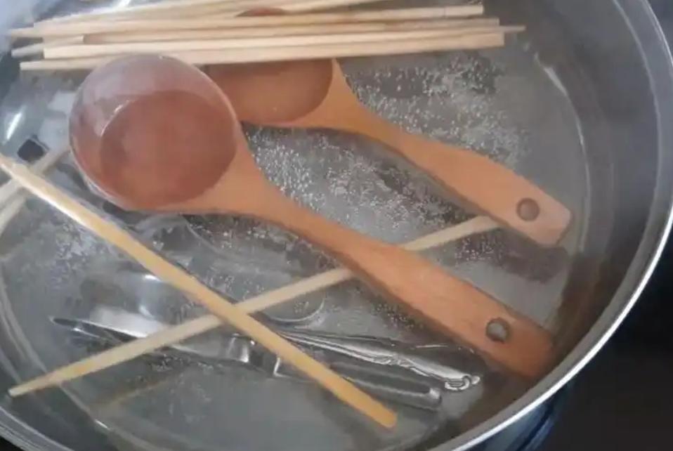 Dùng đũa ăn đúng cách giảm 50% nguy cơ ung thư dạ dày: Đây là 2 loại đũa nên dùng, lịch thay đũa cần tuân thủ- Ảnh 2.