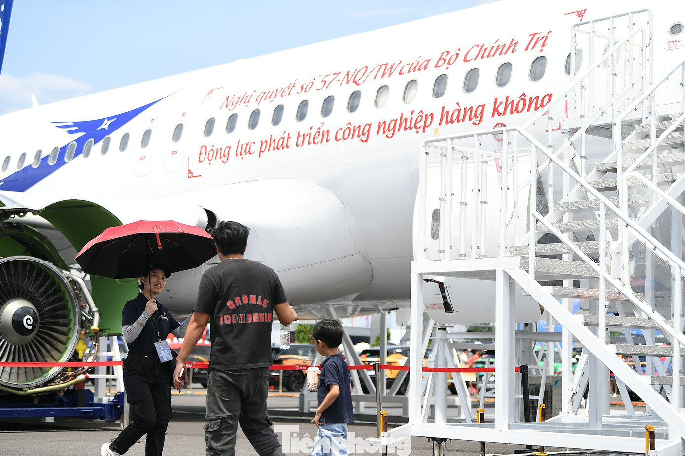 Lý do Việt Nam chưa sản xuất được con ốc 100 USD trên bánh máy bay- Ảnh 1. Lý do Việt Nam chưa sản xuất được con ốc 100 USD trên bánh máy bay- Ảnh 1.