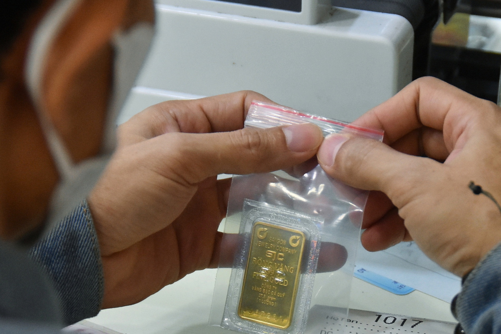 Giá vàng hôm nay 9-9: Vàng thế giới lập đỉnh mới- Ảnh 1.