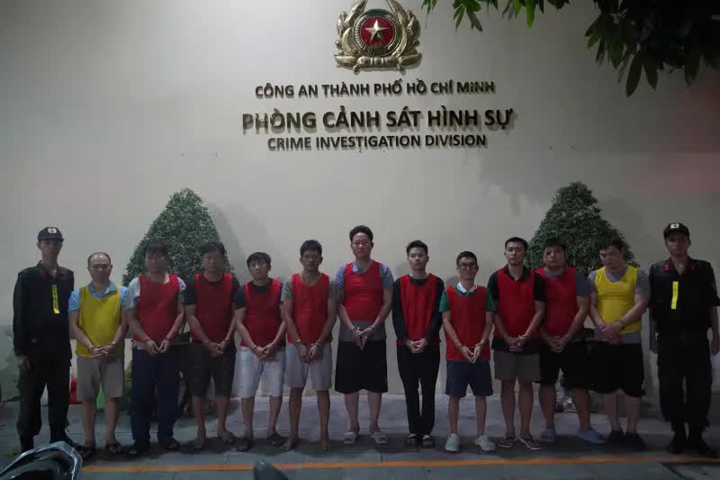 Triệt phá đường dây cá độ bóng đá giao dịch hơn 80 tỷ đồng, khởi tố 24 đối tượng - Ảnh 3.