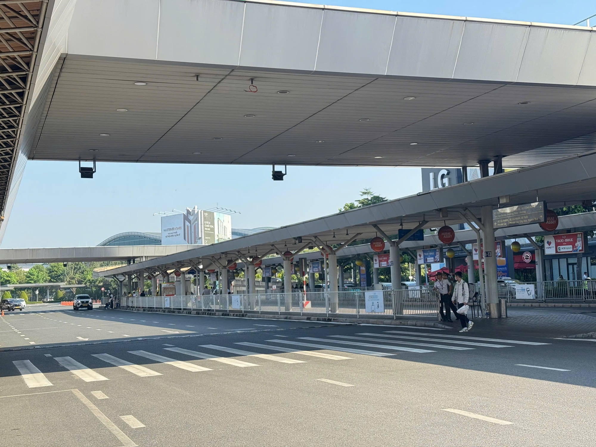 Hình ảnh lạ tại sân bay Tân Sơn Nhất ngày đầu Tết Dương lịch 2026 - Ảnh 7.